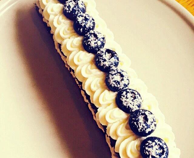 蓝莓巧克力蛋糕