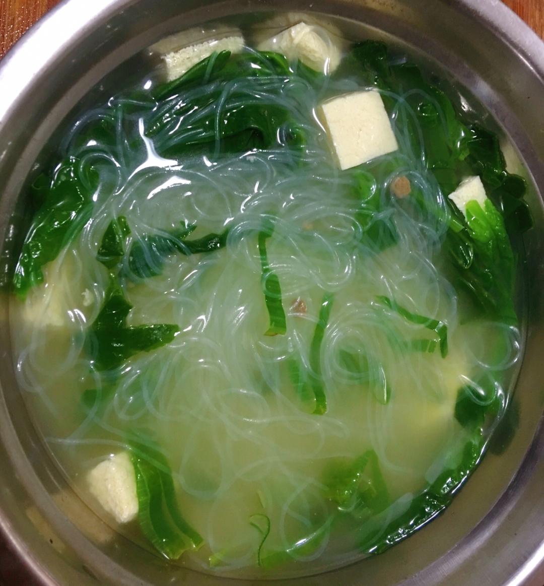 关阿姨yi做的油豆腐粉丝汤
