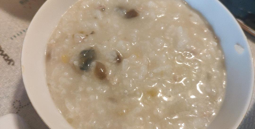 十五分钟快手之香滑皮蛋瘦肉粥(附五分钟电饭煲电压力锅更快捷方法)