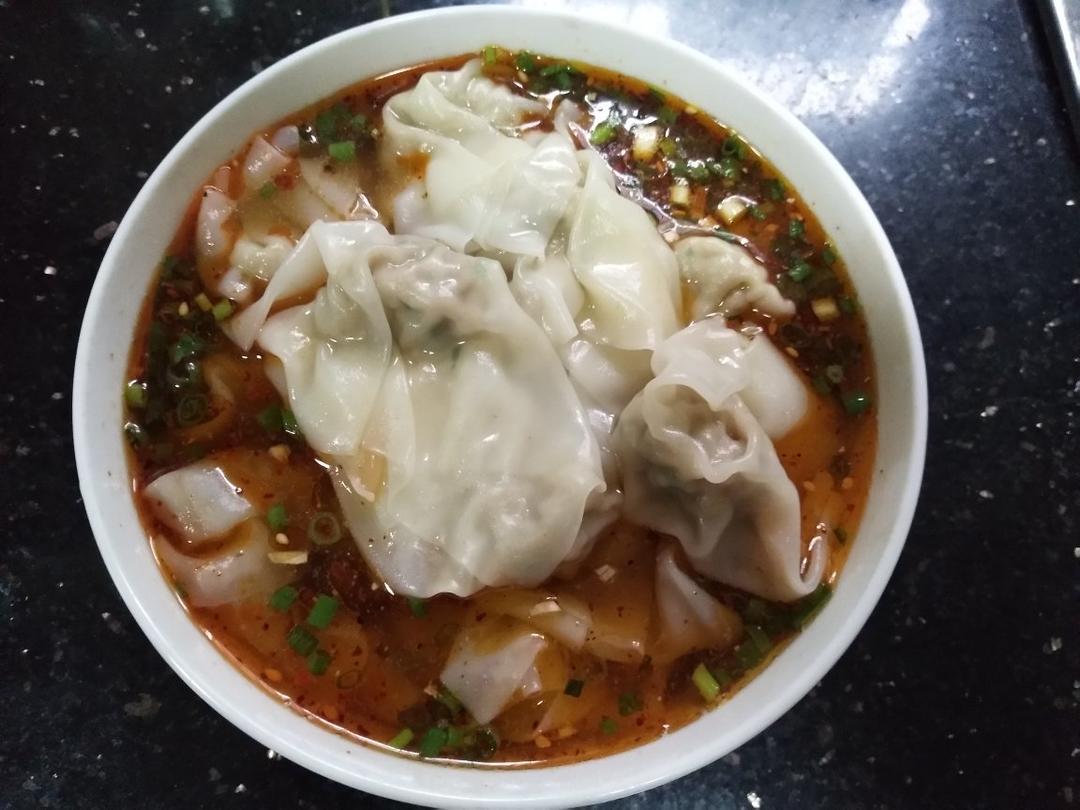 独门小馄饨（四粉两油一汤调馅大法）