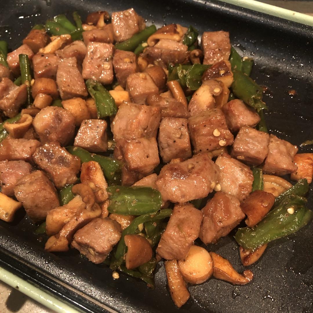 黑椒杏鲍菇牛肉粒