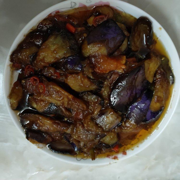 红烧茄子（佐西红柿尖椒）