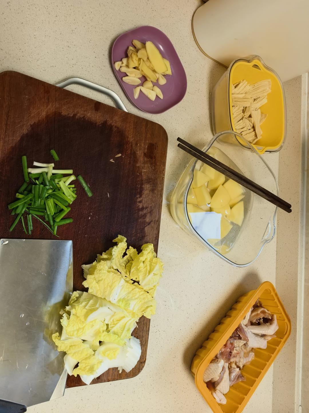 土豆香菇焖鸡（超下饭！零失败！)