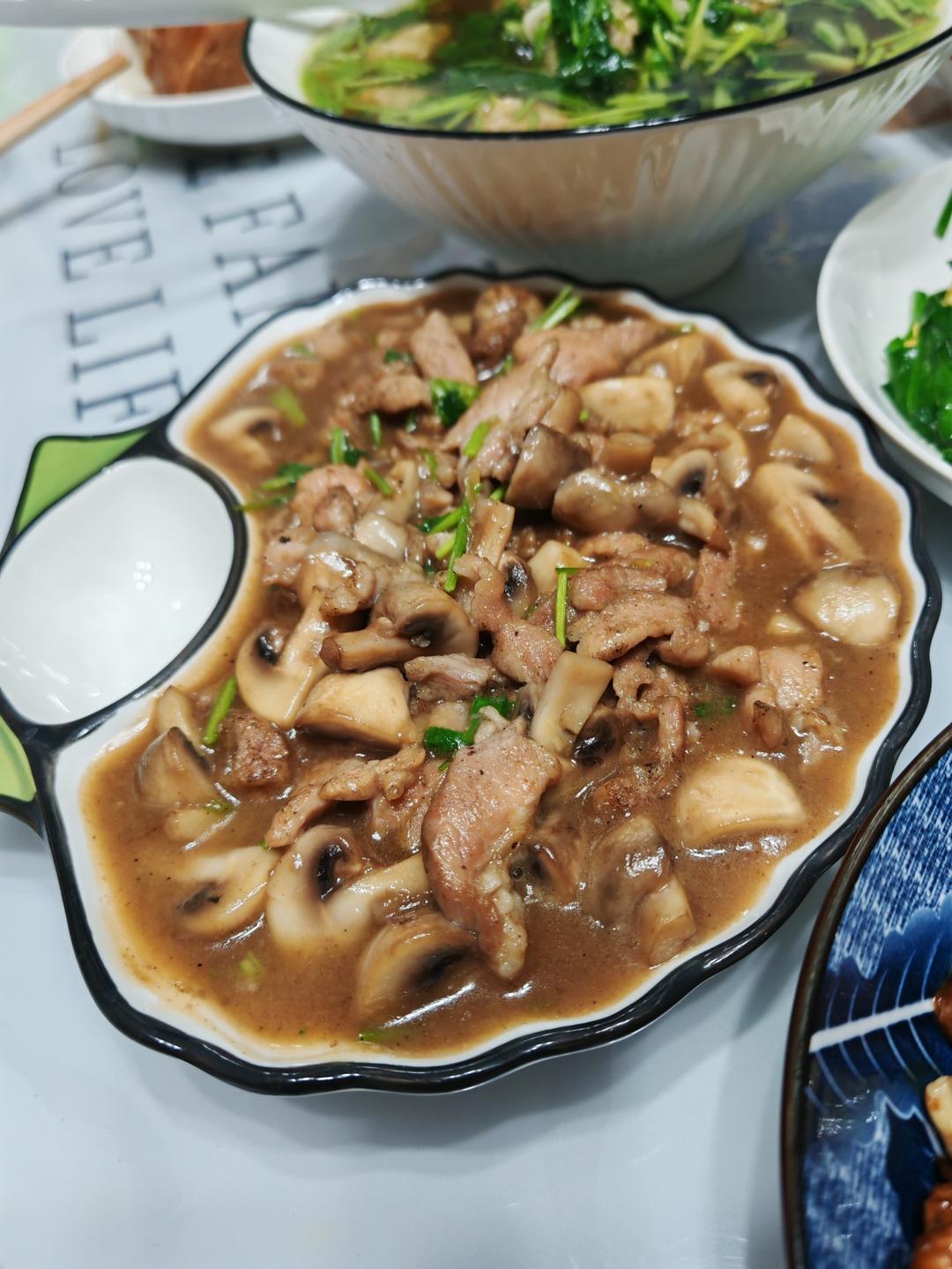 口蘑炒肉