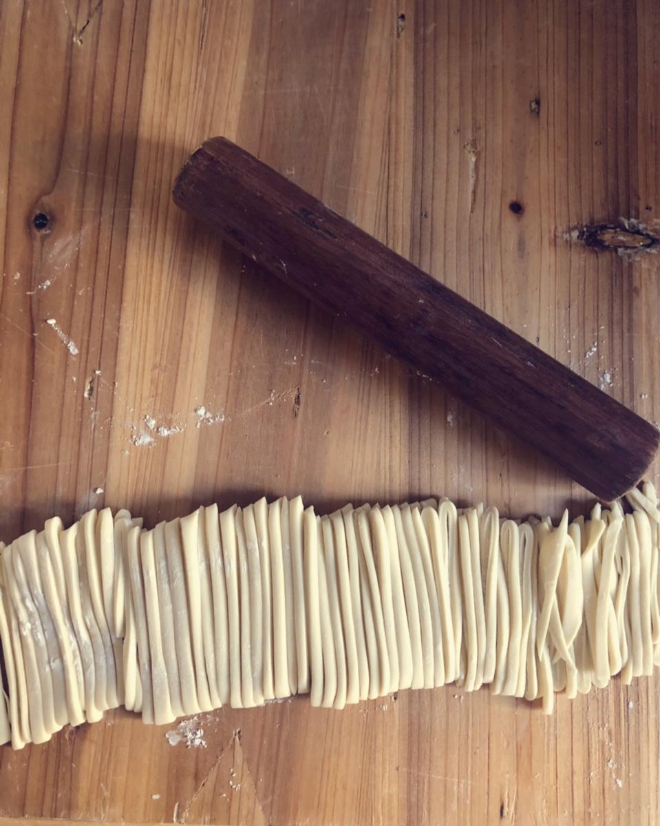 快手纯手工擀面条
