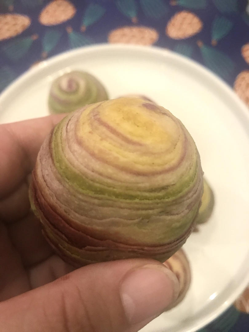 彩虹蛋黄酥（独角兽蛋黄酥）