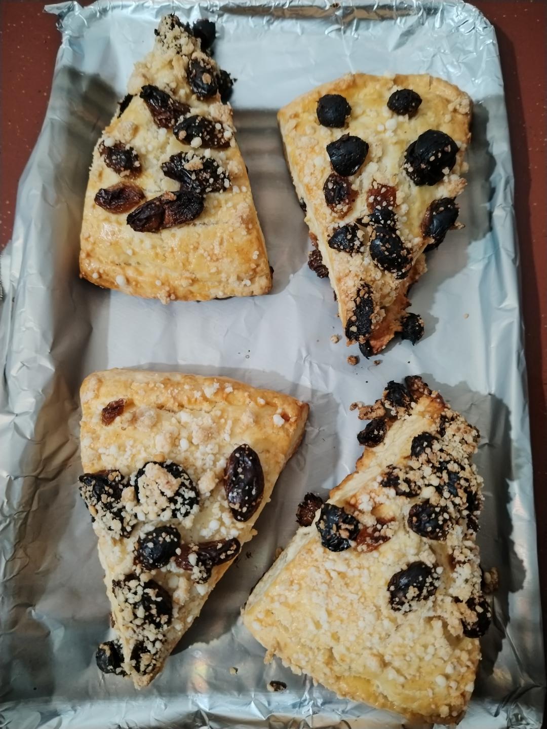 满屋飘香，口口都是满足——酥松香甜的蔓越莓蜜豆司康