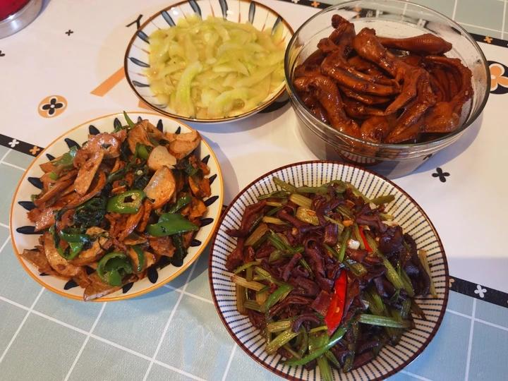 我家的小饭桌