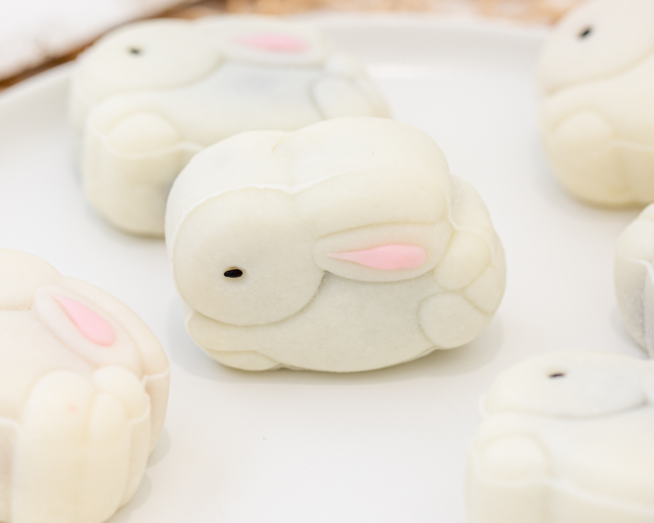 《Tinrry+》萌萌的小白兔冰皮月饼，快手简单，冰凉酸甜超解腻！
