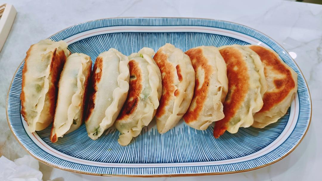 ㊙️烫面韭菜盒子 凉了也不硬 附包成完美半圆的细节视频