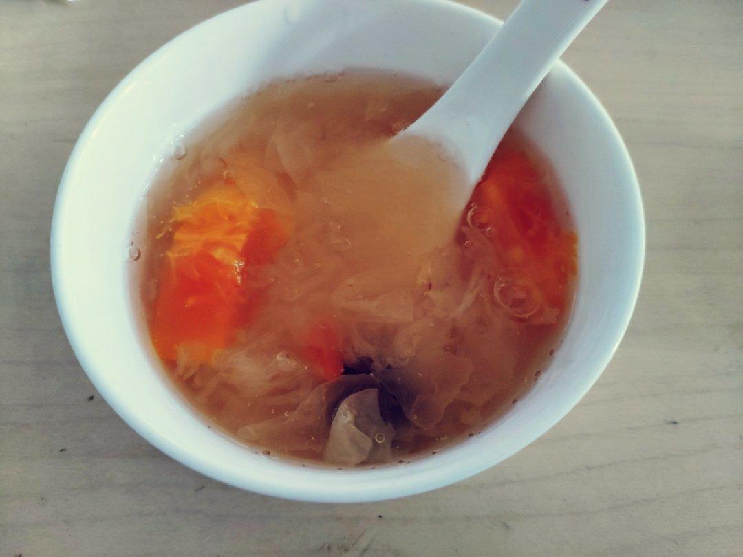 养颜美容[银耳木瓜润肤汤]