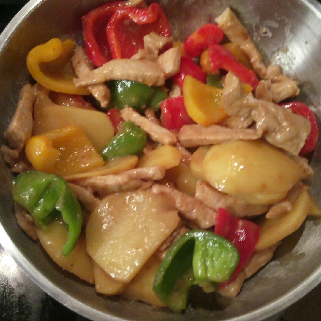 土豆青椒炒肉片
