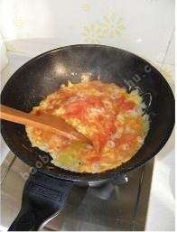 番茄滑蛋盖饭的做法 步骤16