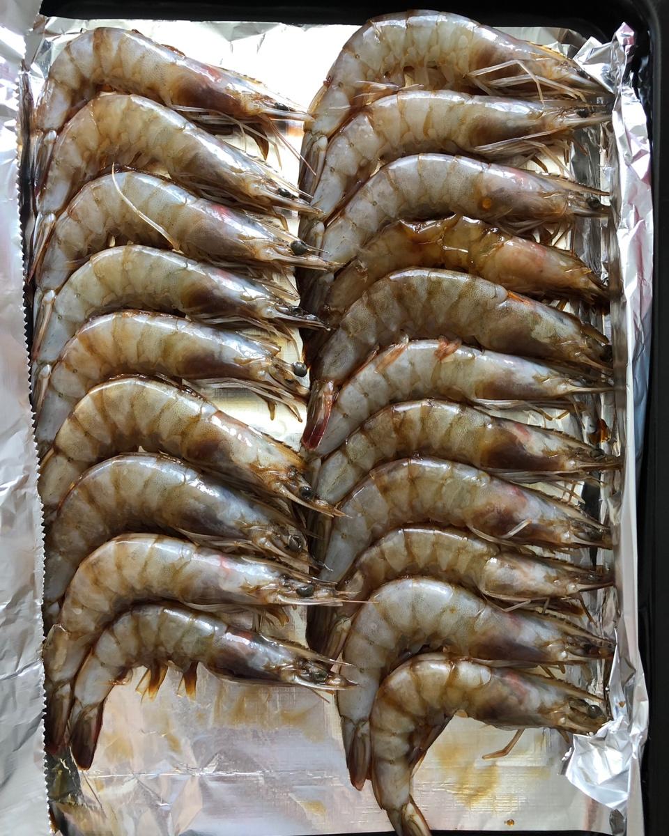 蒜蓉金针菇烤虾（烤箱）