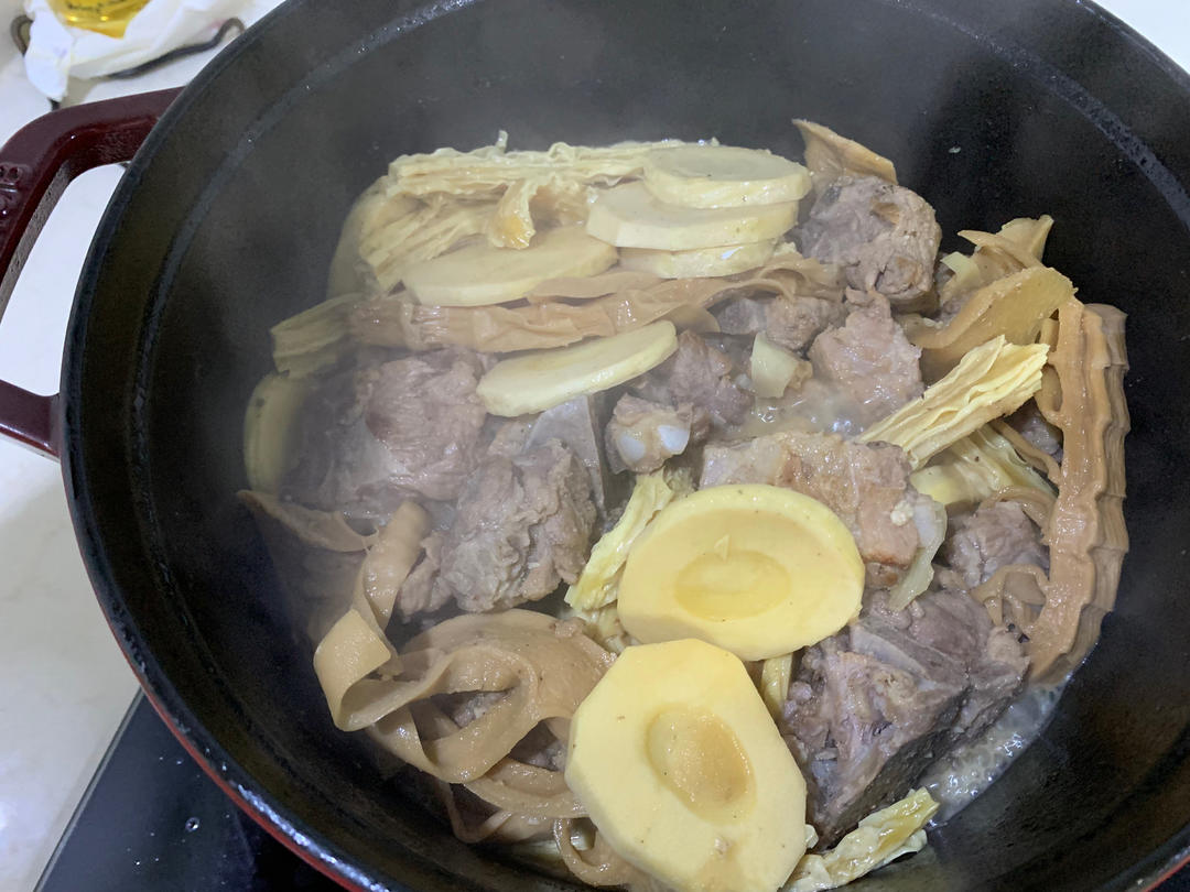 超下饭笋干烧排骨