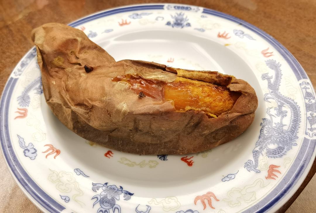 空气炸锅烤地瓜（洗净一个动作）