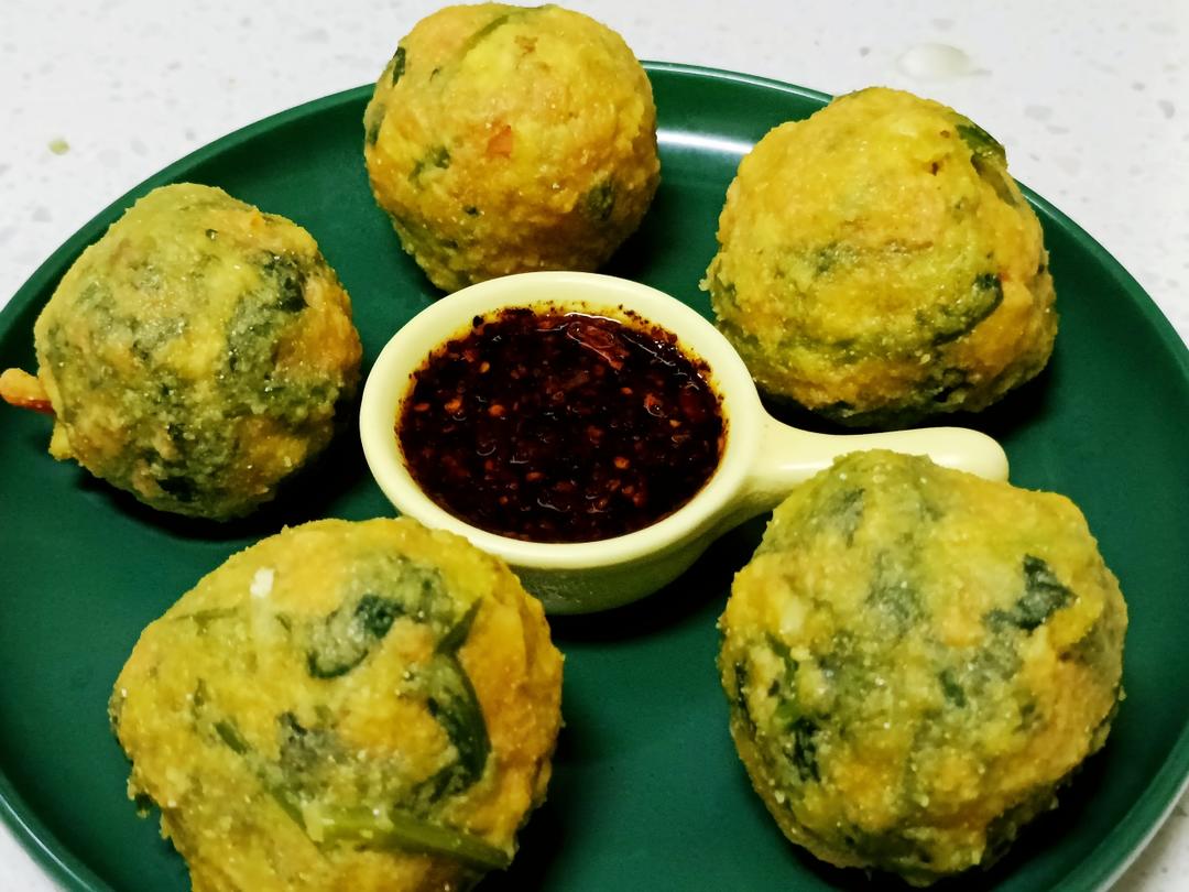 低脂美味的黄面菠菜菜团