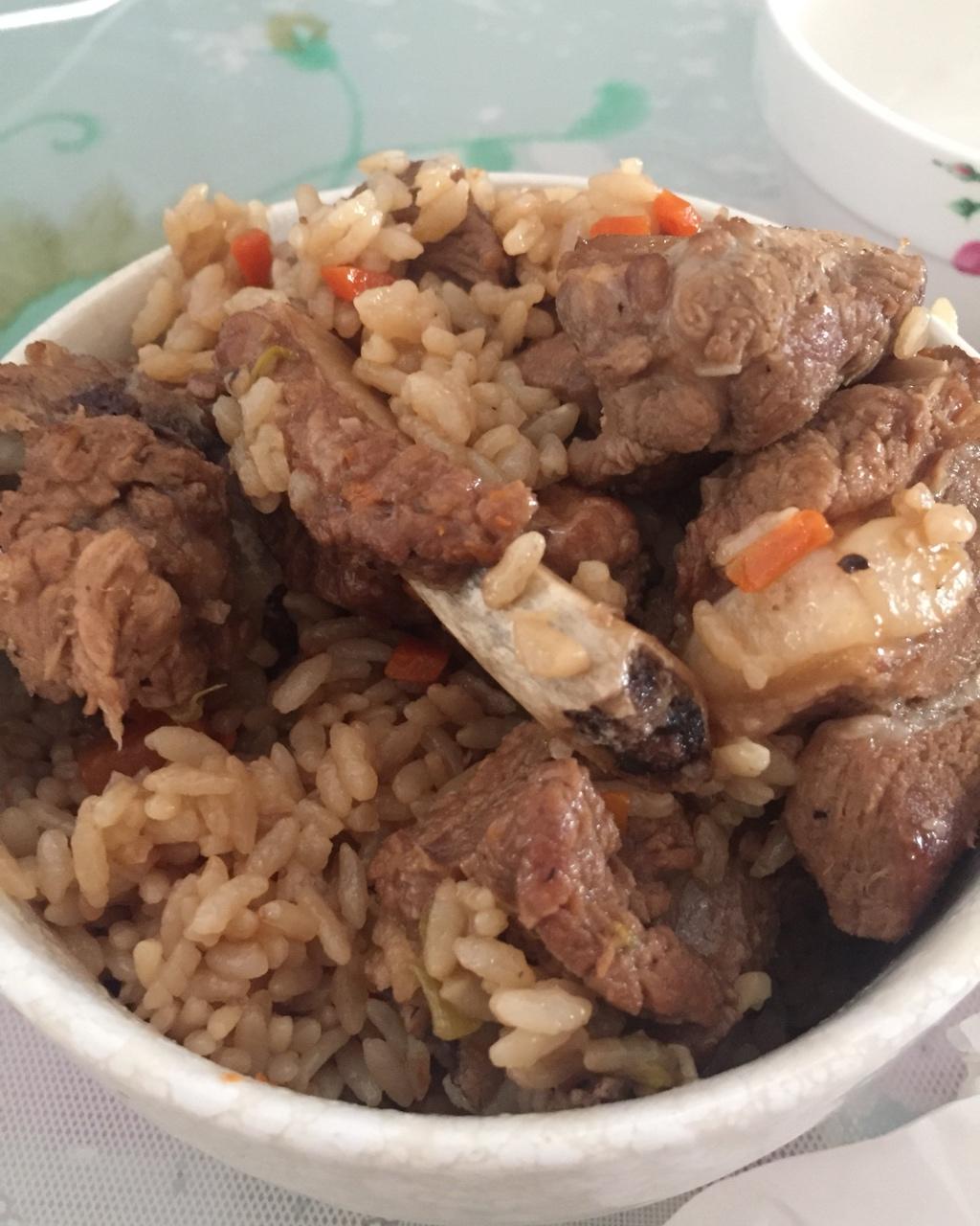 喷香排骨焖饭（爆好吃）