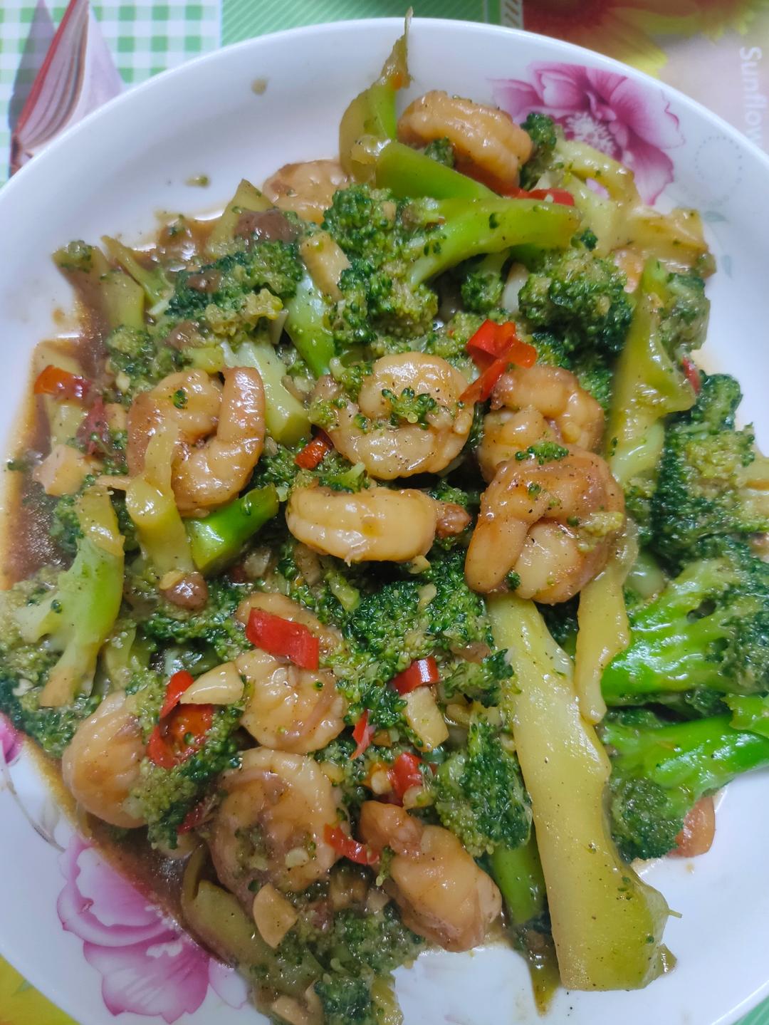 低脂低卡减脂餐～黑椒虾仁西兰花