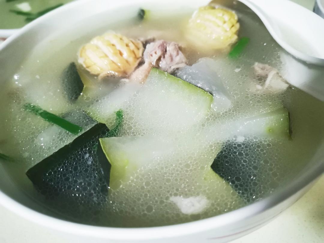 用五花肉炖了冬瓜鲍鱼汤