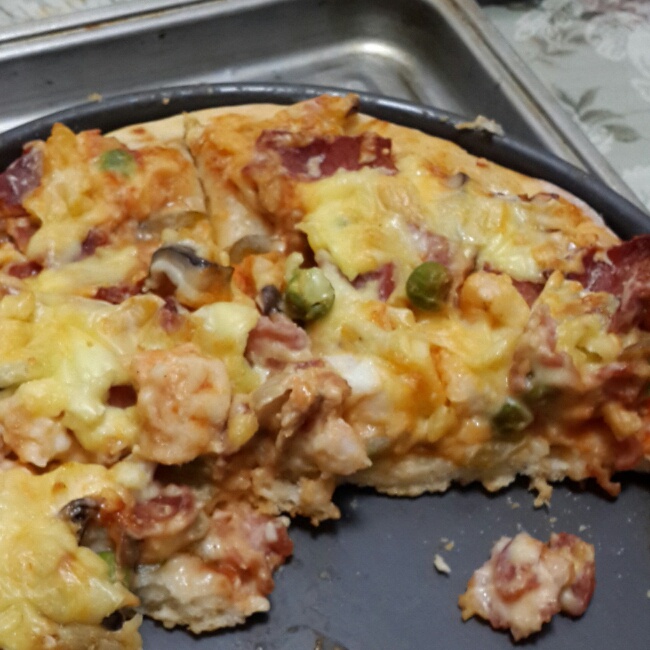 厚底鲜虾培根披萨