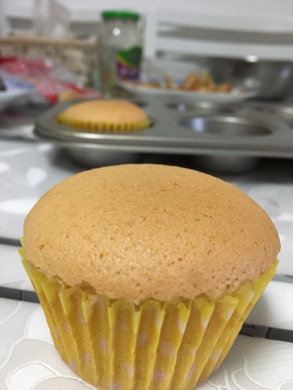 全蛋海绵纸杯蛋糕