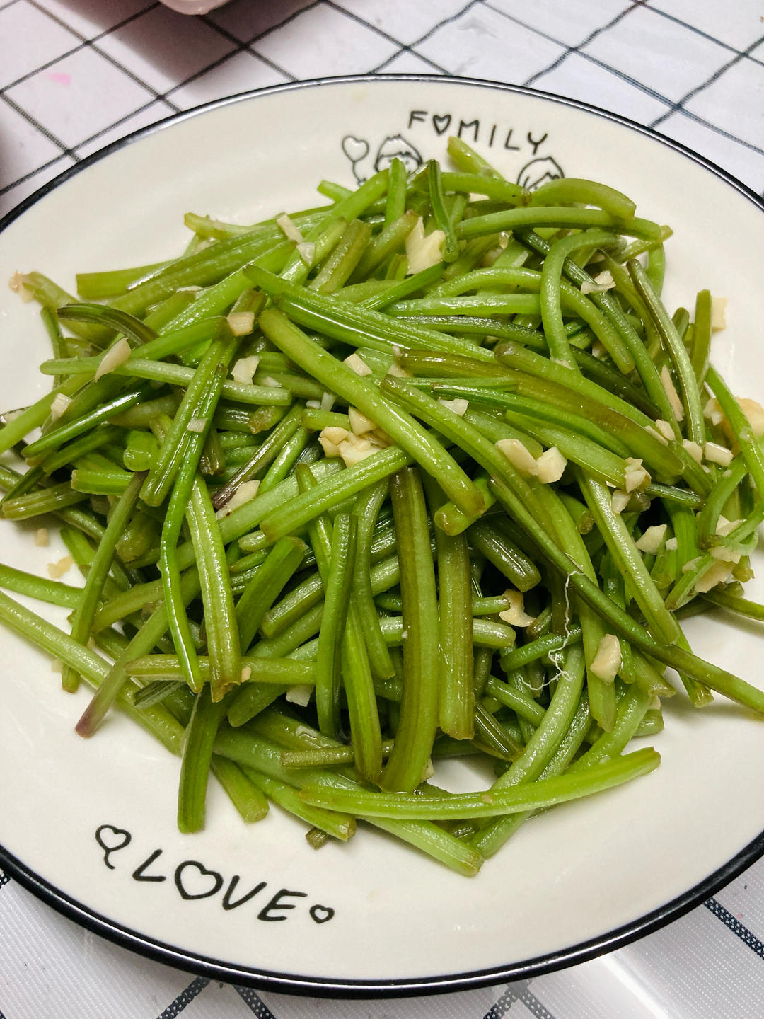 蒜香番薯梗