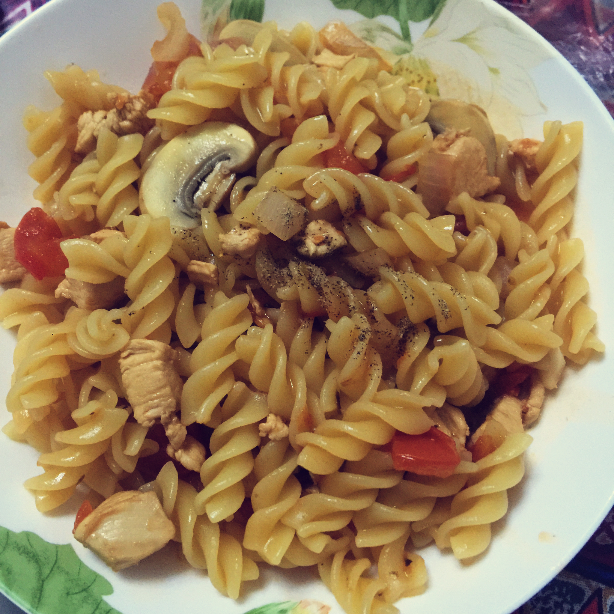 鸡肉番茄酱意面