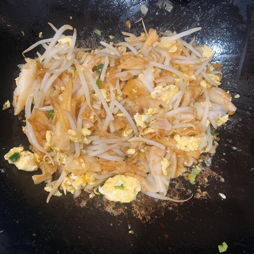 等下想睡张继科做的沙茶鸡蛋炒粿条