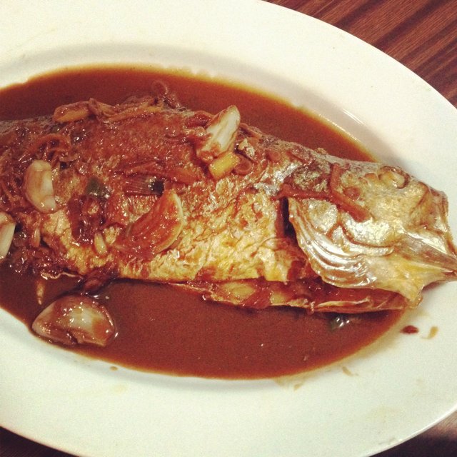 红烧黄鱼—鱼皮不破的小窍门