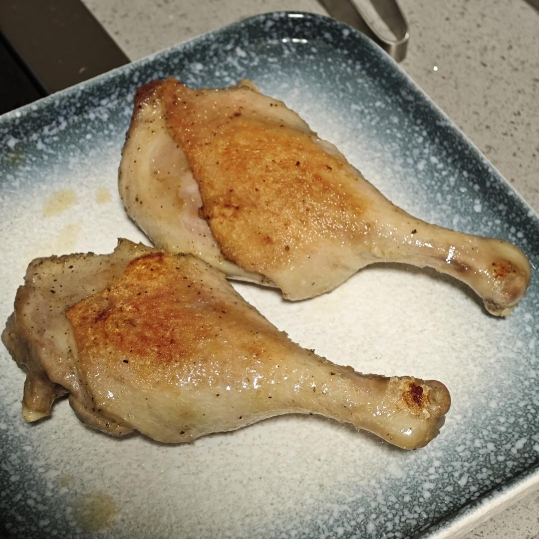 3勺调料就做出酥香盐鸭腿