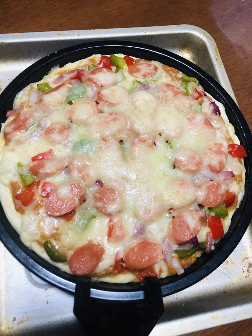 含宣软饼皮做法、自己在家也能做出馅料十足、超拉丝的美味诱人披萨
