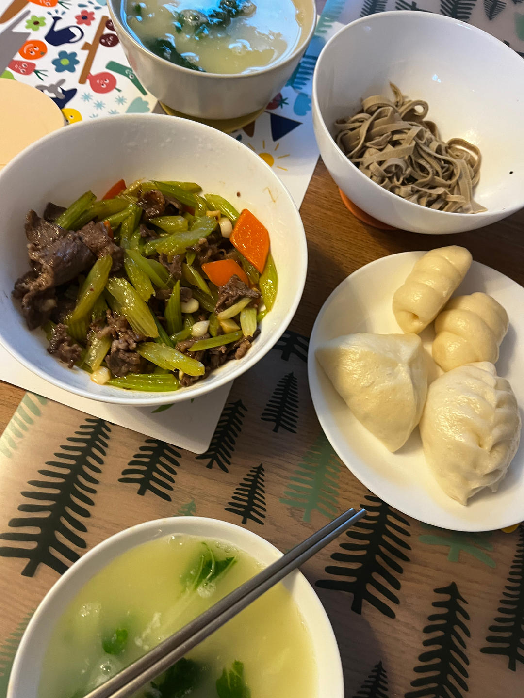 嫩炒牛肉片～～简单快手菜