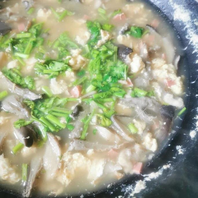蘑菇鸡蛋汤