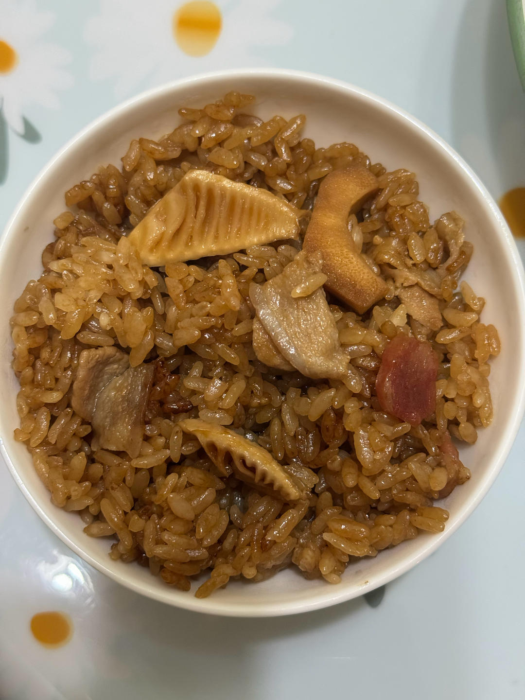 春天的鲜美！春笋腊肠焖饭也太好吃了吧~