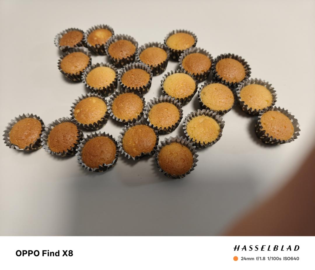 宝宝最爱的小纸杯蛋糕