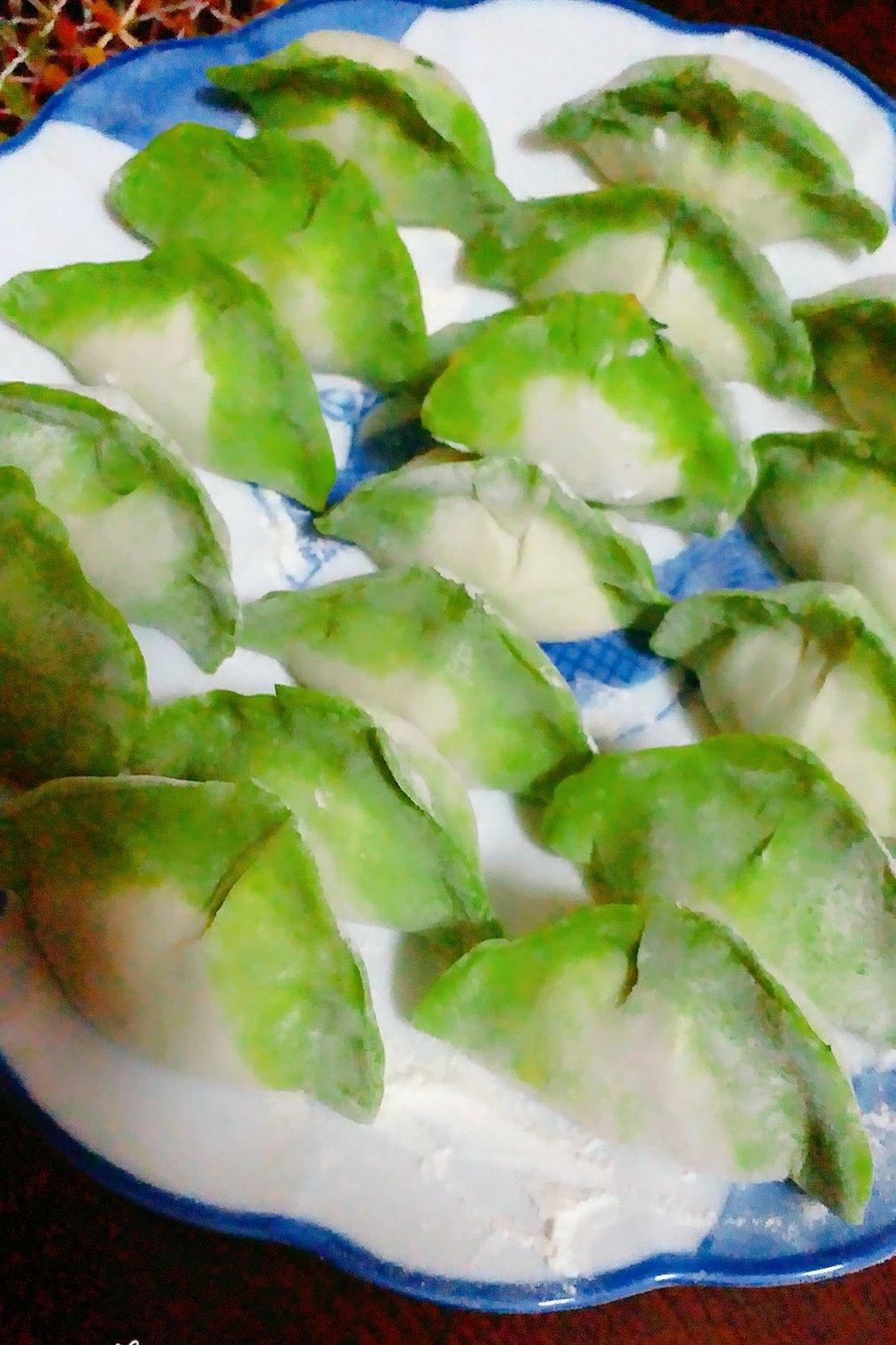 翡翠白玉白菜水饺详细版(附翡翠白玉白菜饺包法,翡翠白玉饺子皮两种制