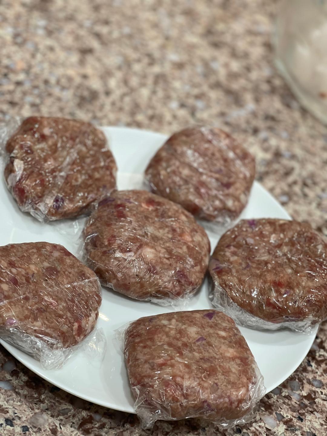 汉堡牛肉饼的做法