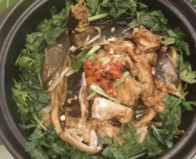 生啫鱼头煲(鱼头去腥秘诀)的做法