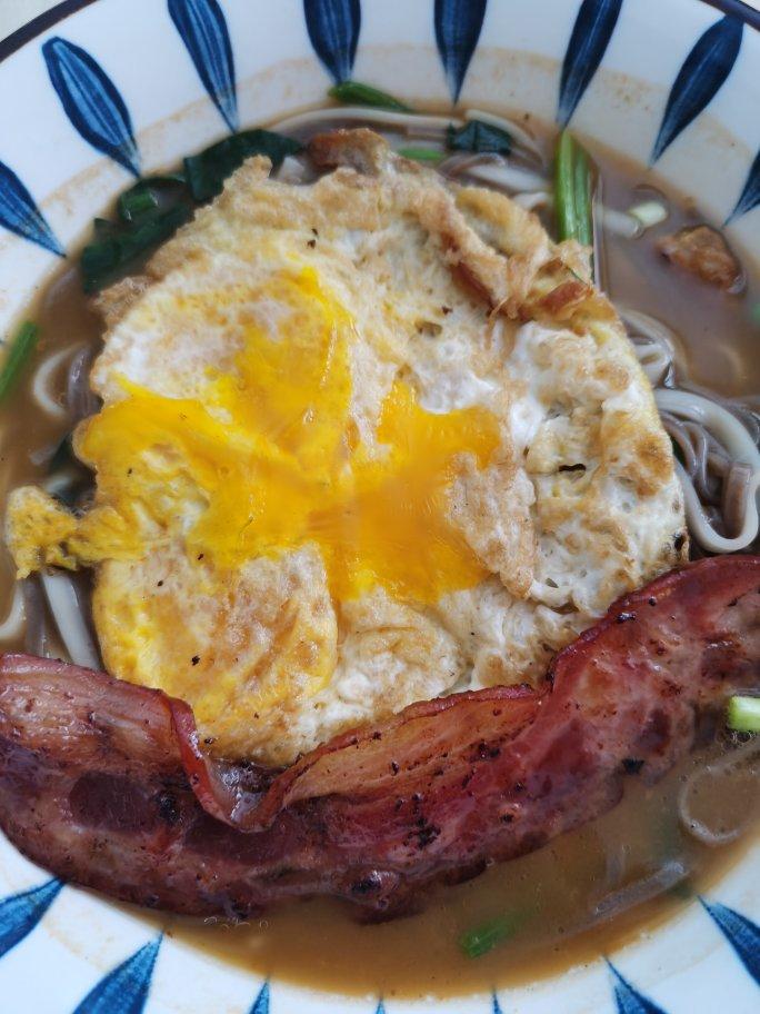 挂面还可以这么做：零基础零失败 美味葱油拌面