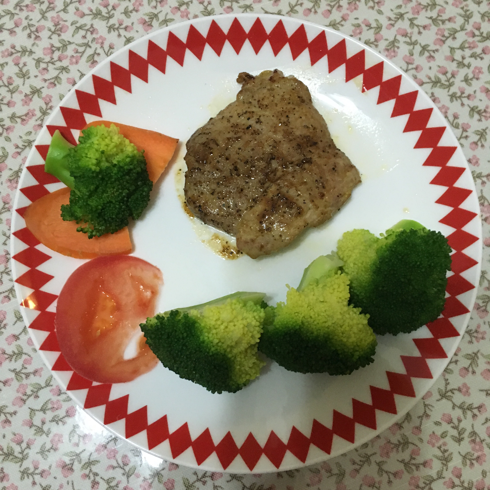 煎猪扒（超简单）和其他的猪扒在这食谱的最下面