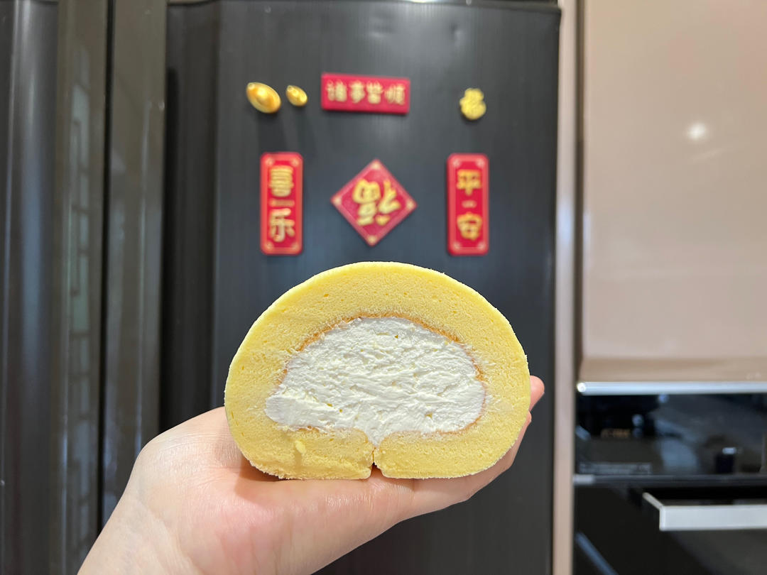 胖乎乎奶油芒果卷/不开裂不掉皮全过程详细图解烘焙视频/蛋糕篇6：「厚卷」