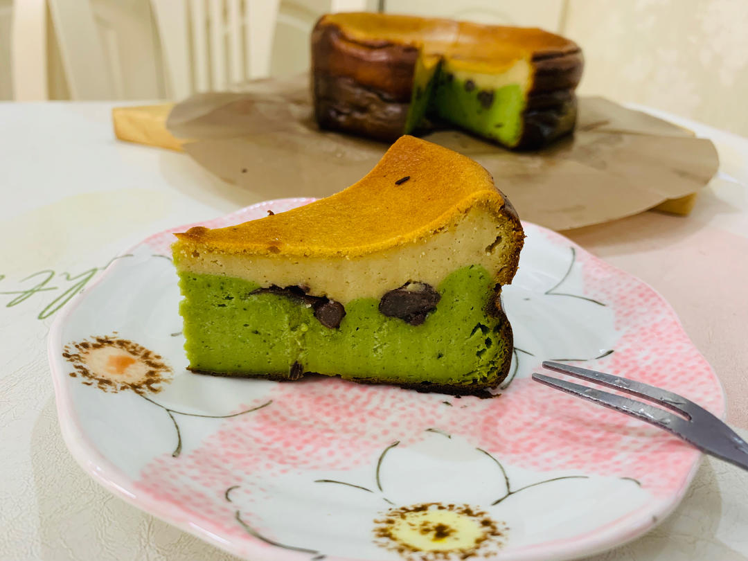 抹茶双色巴斯克芝士蛋糕