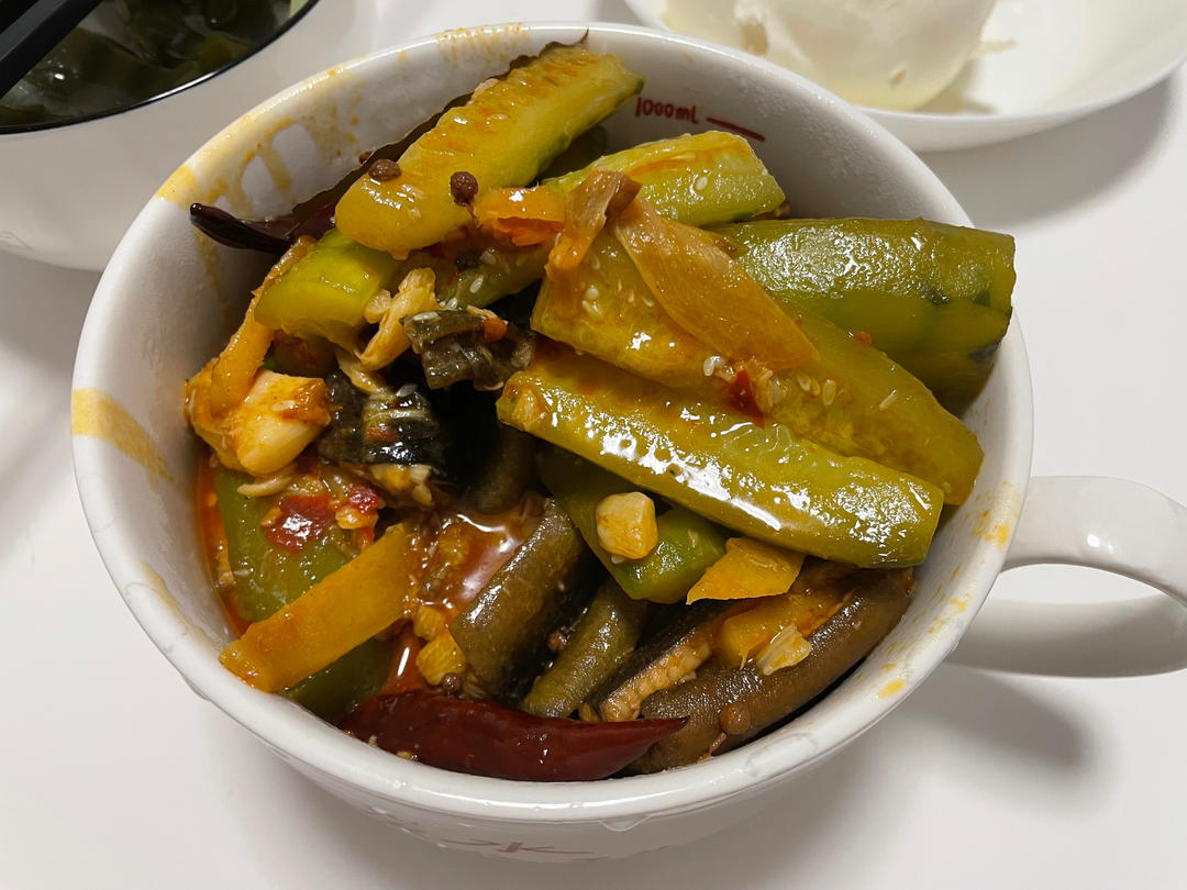 超级好吃的腊肉黄鳝炖老黄瓜