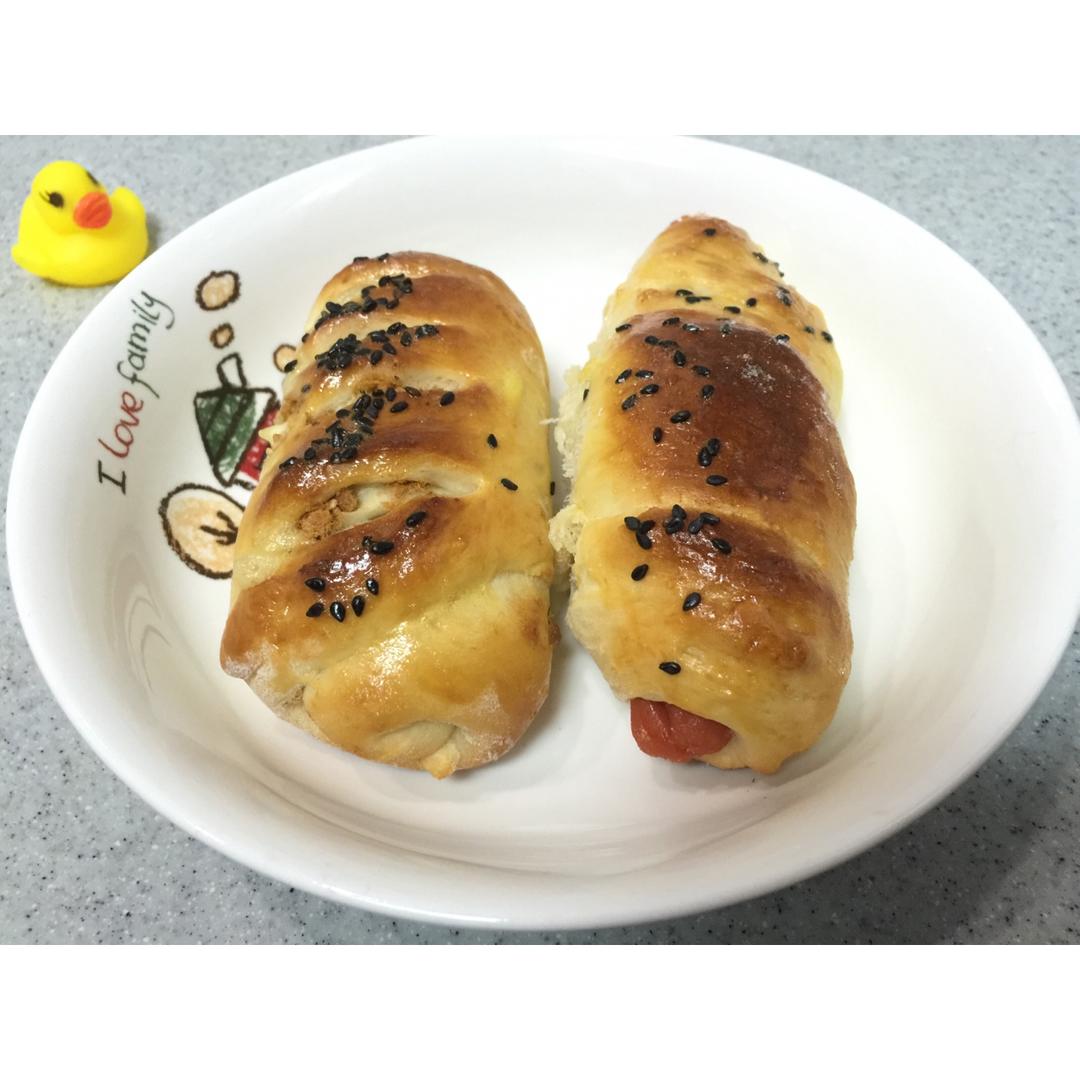 火腿肉松面包卷