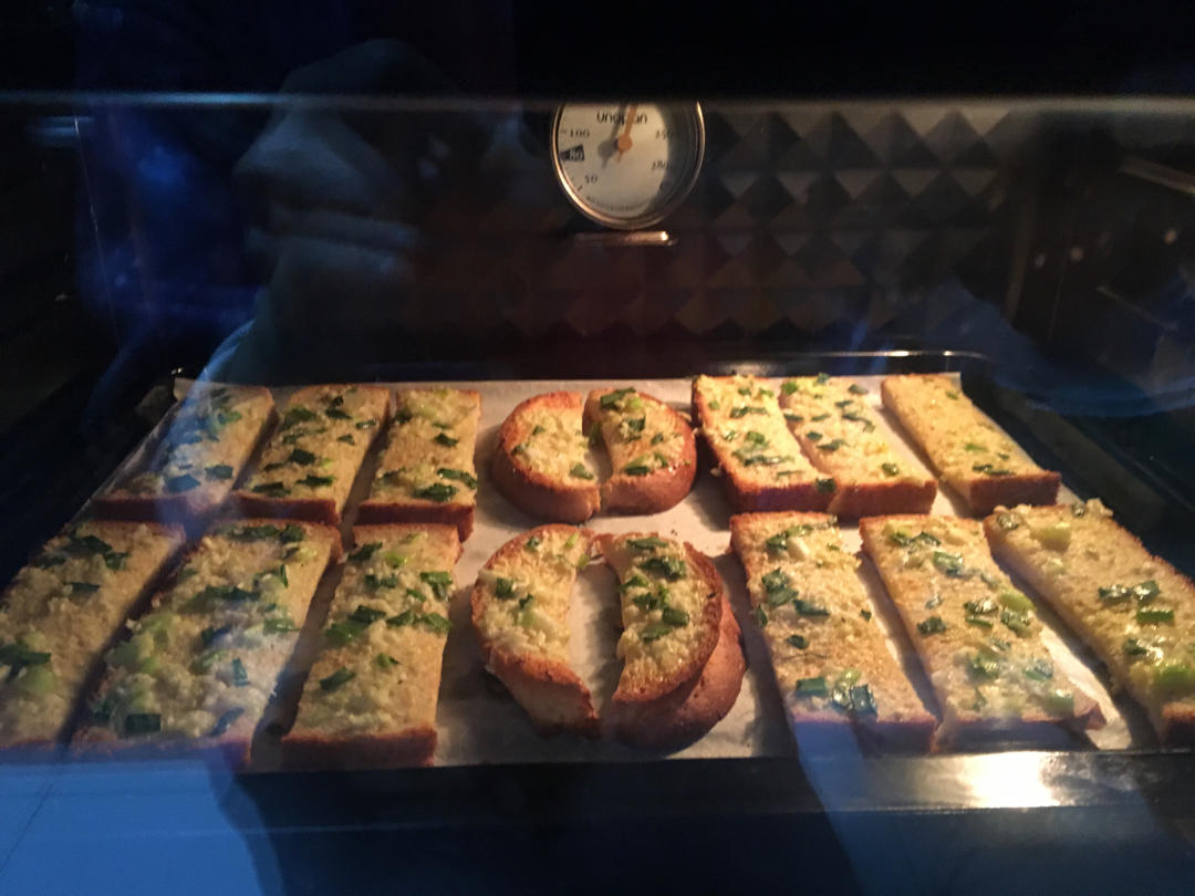 超简单蒜香烤吐司条🍞