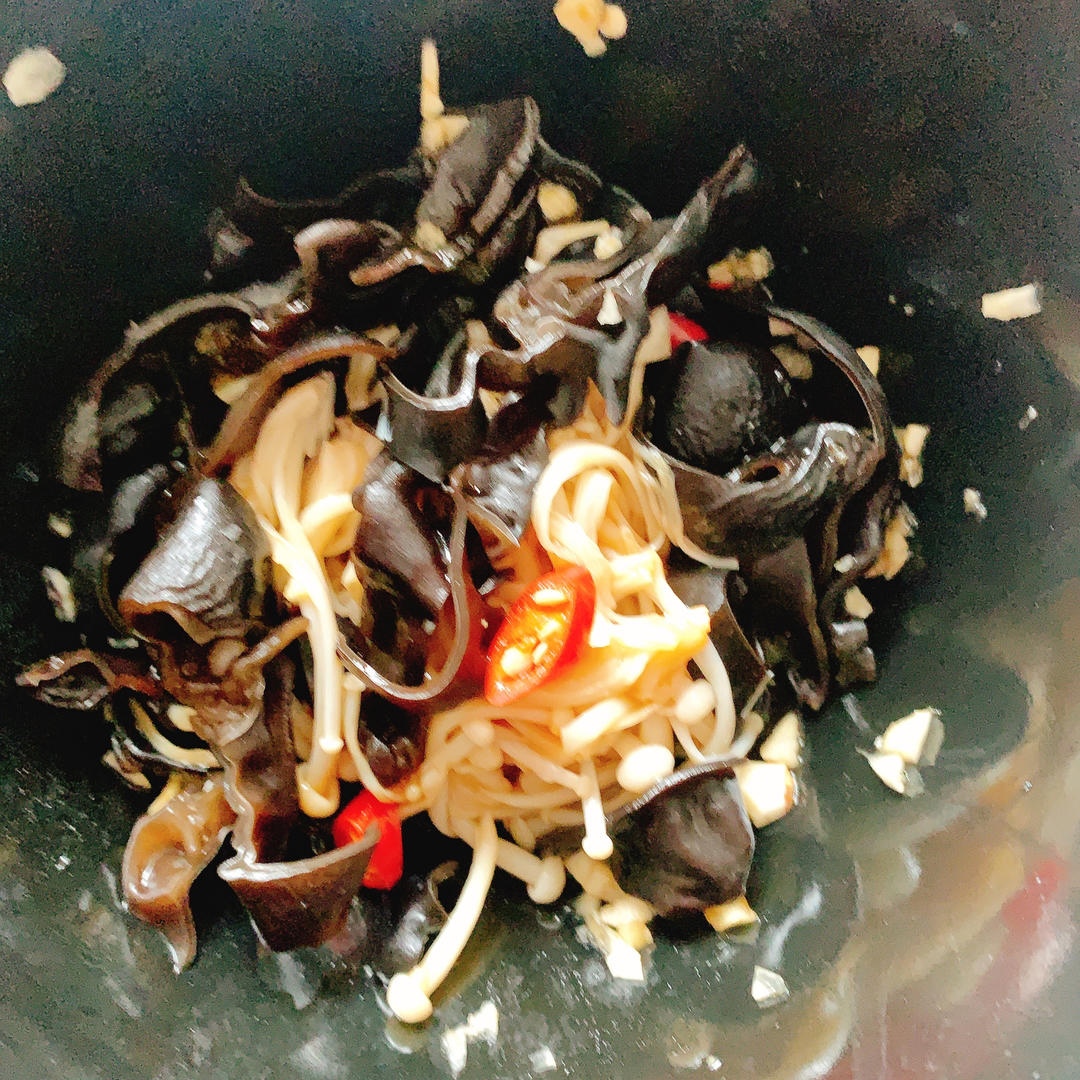 凉拌木耳金针菇