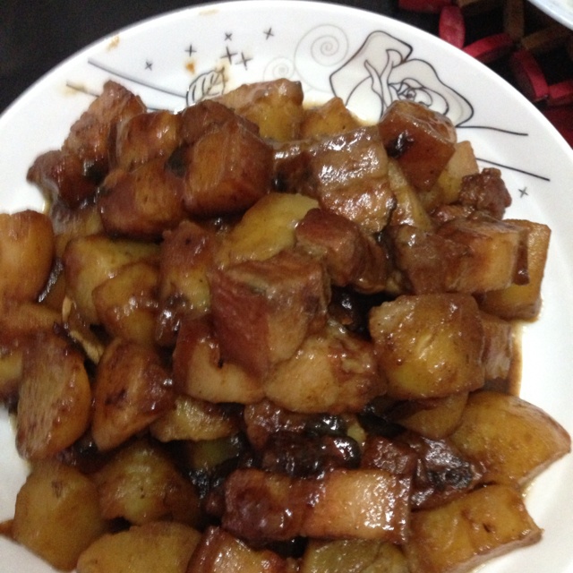 红烧肉炖土豆