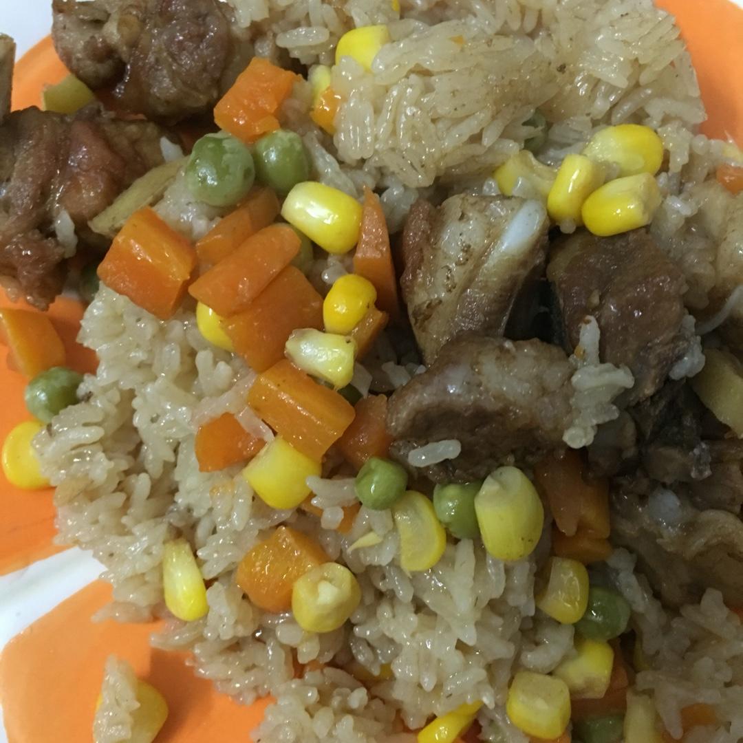 喷香排骨焖饭（爆好吃）
