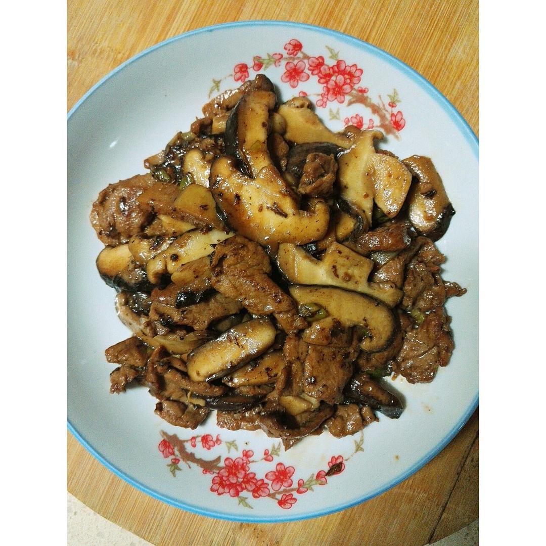 香菇炒肉，超级下饭哦